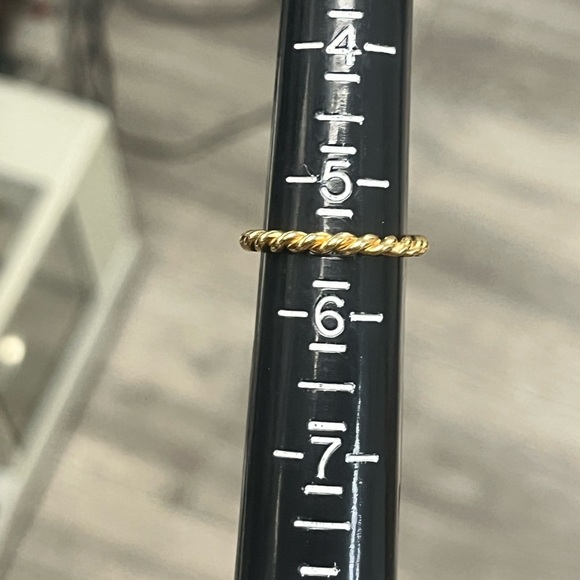 PANDORA 14K Yellow Gold Twist Ring - Picture 8 of 9